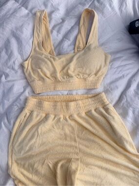 Gilly Hicks Pale Yellow Terry Lounge Set